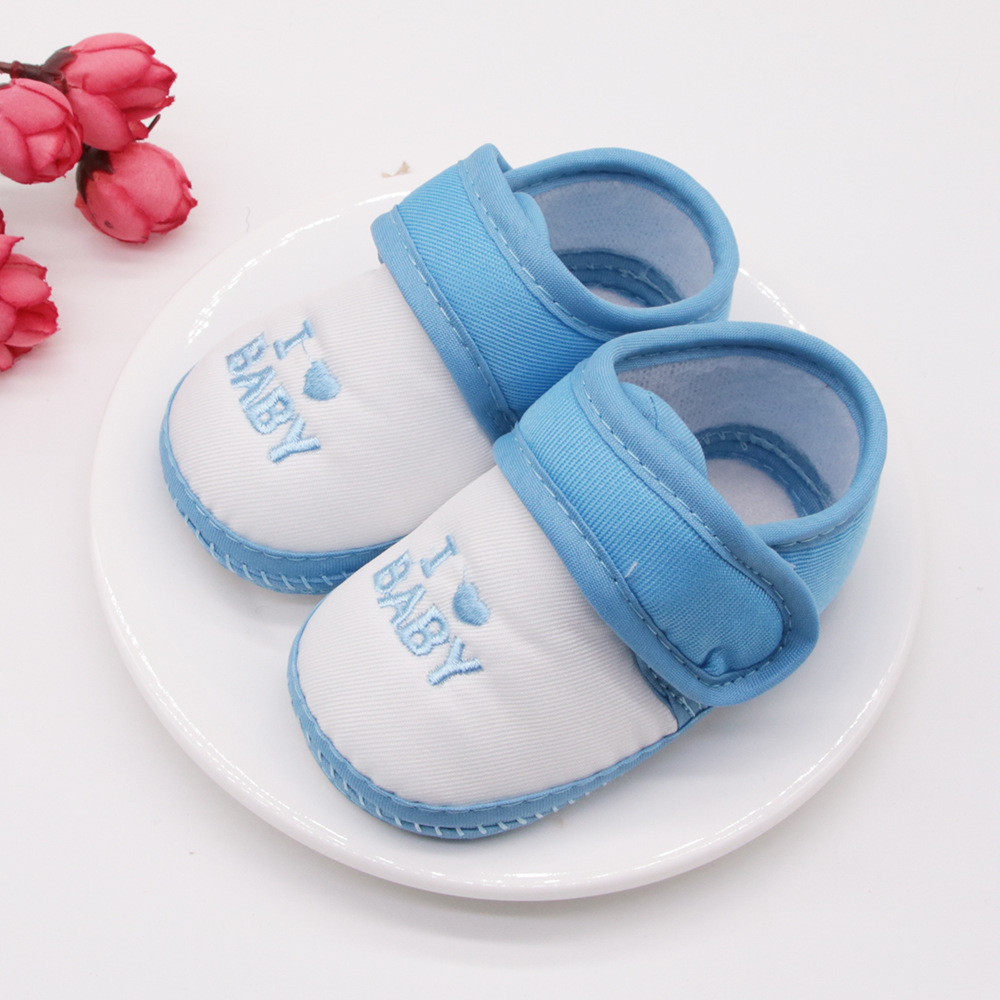 BABY SHOES P015